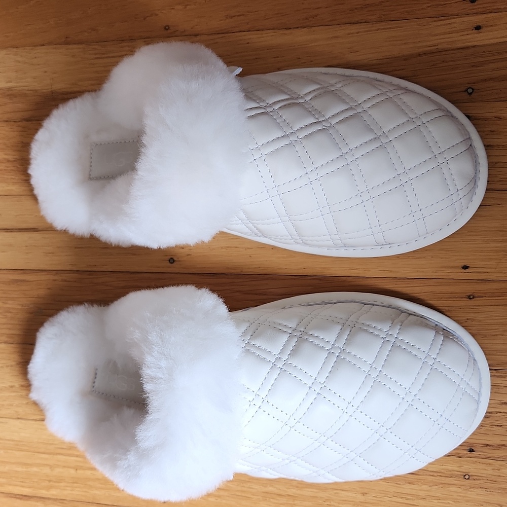 UGG Scuffette II Quilted in White, Women, Sz 9 - Picture 7 of 7